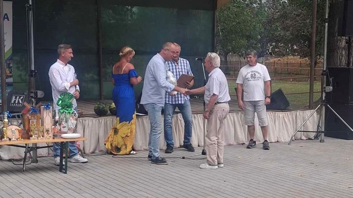 Csom János vehette át a Nemesgulácsért érdemérmet a falunapon