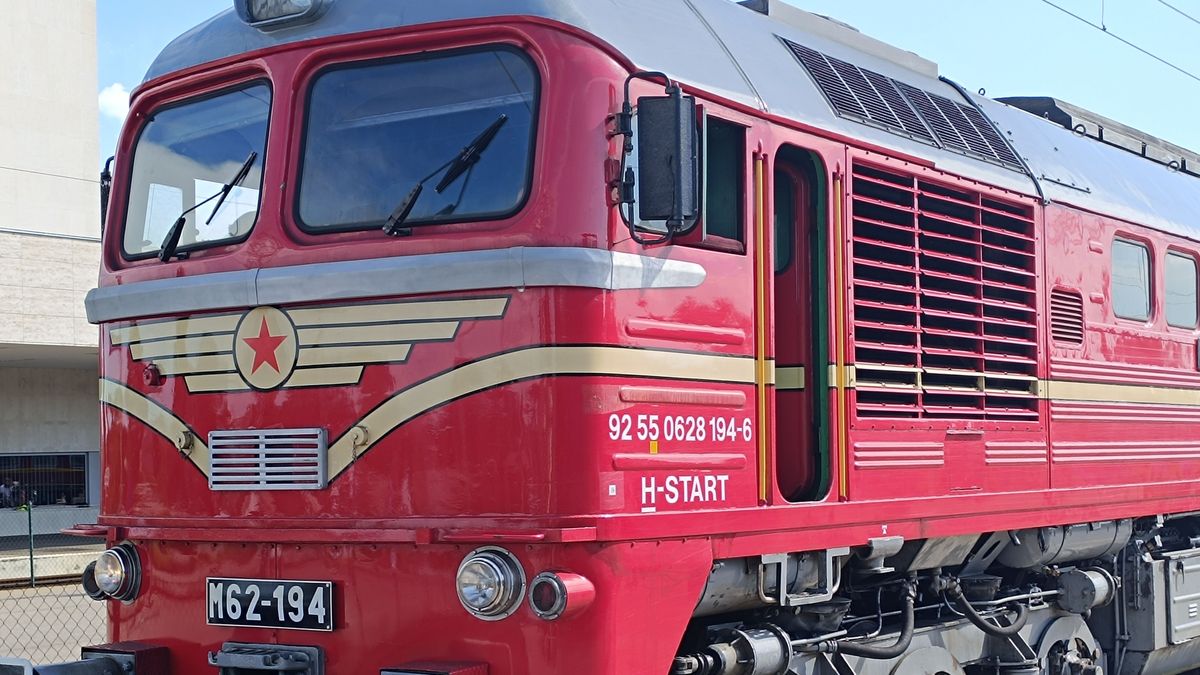 A magyar-keletnémet és szovjet barátság emlékére - holnap a svédek is beszállnak (videó)