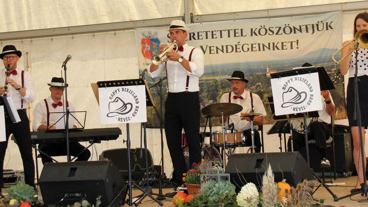 Ötödszörre is nyári dixie-piknik a hegyoldalban