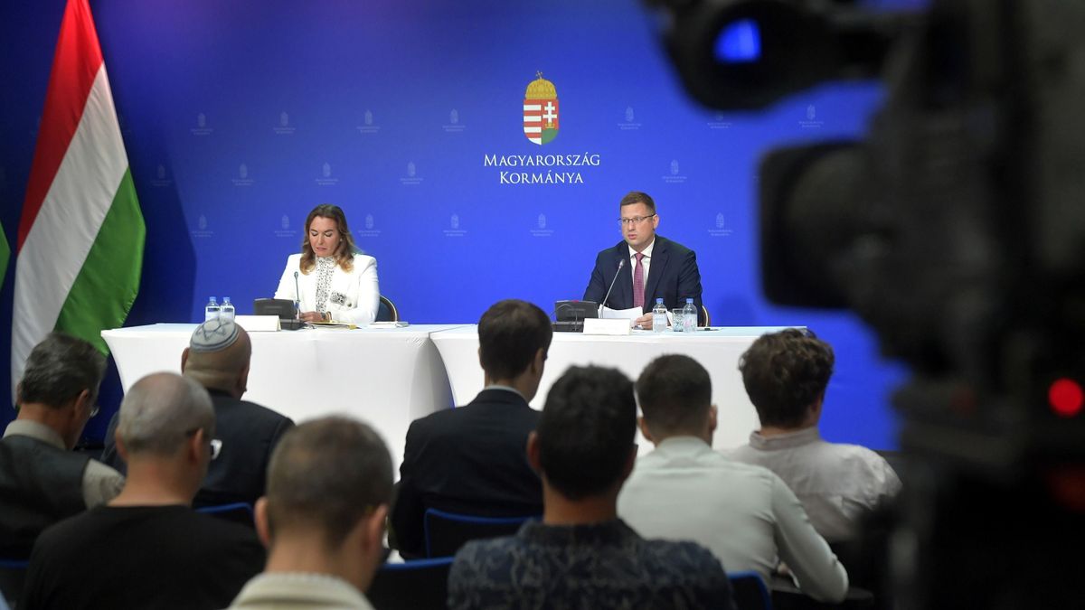 Gulyás Gergely: háborúellenes akciótervről döntött a kormány (élő)