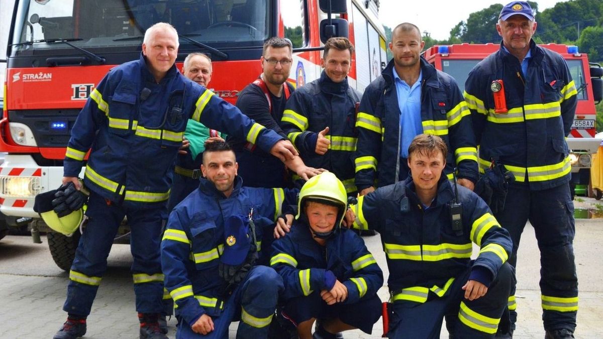Hősként viselkedett egy 14 éves fiú Karásznón: megelőzte a tragédiát egy kigyulladt lakásban