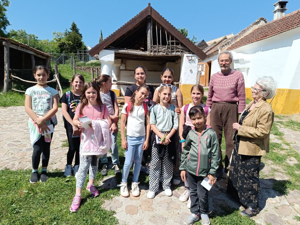 Somogyi Győző otthonában fogadta a Szín-Vonal Alapfokú Művészeti Iskola tanulóit