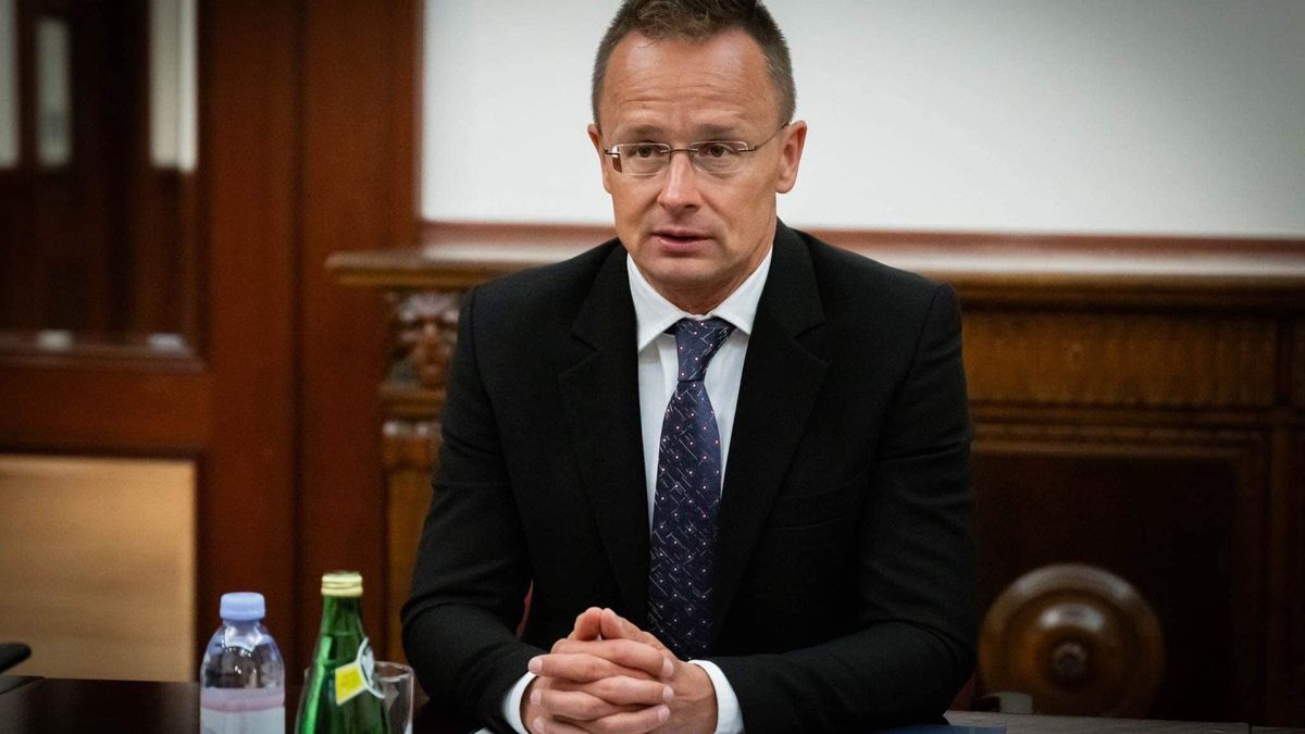 Szijjártó Péter: érdekes, hogy a Nyugat nincs felháborodva az ukránok sorozásán (videó)