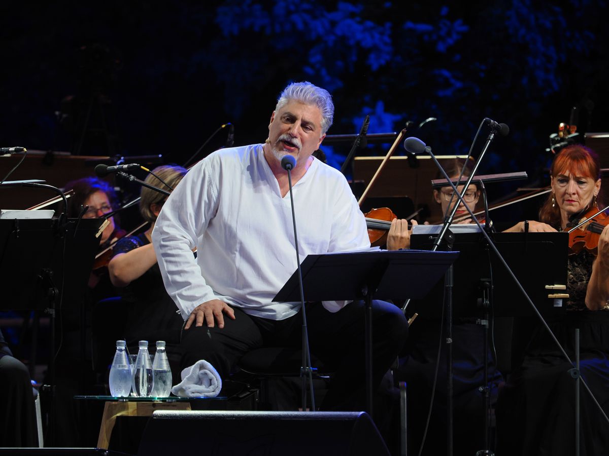 José Cura koncertje a VeszprémFest második napján.
Közreműködött a Mendelssohn kamarazenekar.