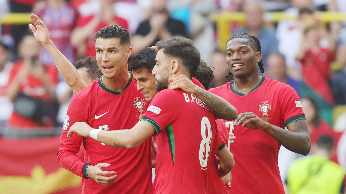 Nehézbombázóival megy neki Portugália Szlovéniának