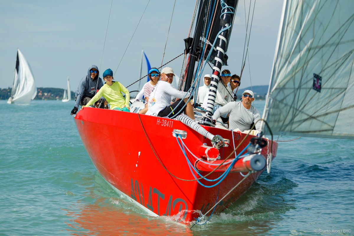 Néhány nappal az 56. Kékszalag előtt az utolsó felkészülési lehetőséget jelentette a Balatonfüredi Yacht Club (BYC) által rendezett Horváth Boldizsár-emlékverseny