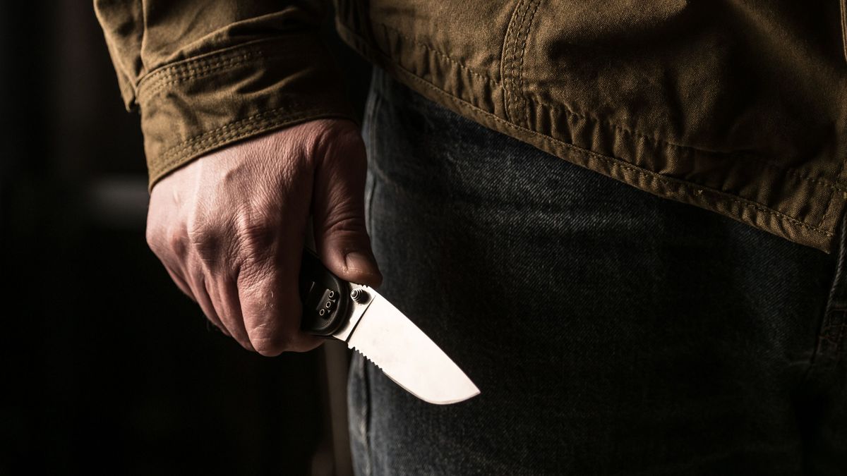 Késes támadást ért egy járőröző terrorelhárító katonát Párizsban