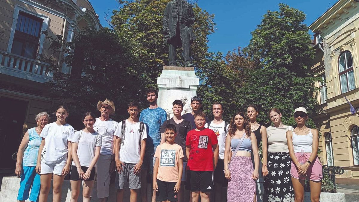 Vendégeikkel együtt szépítették a várost