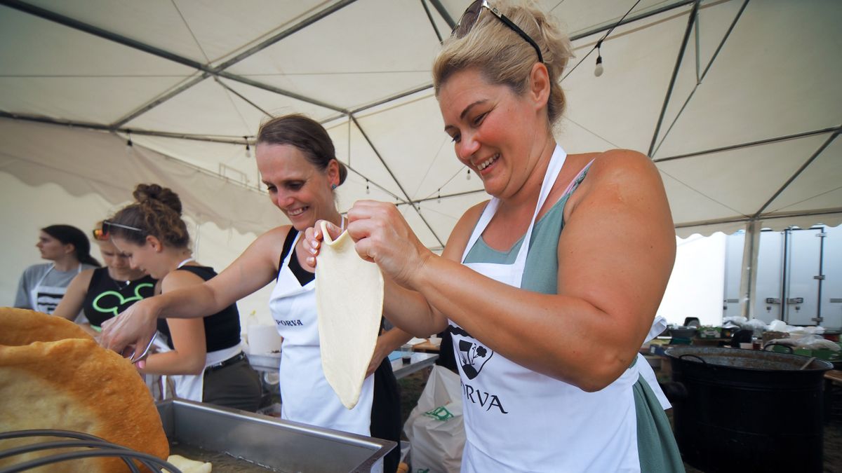 Porvaikum – a porvai lángos bemutatkozott a Hungarikumfesztiválon, ahol hóágyúval biztosítottak párakaput (galéria)
