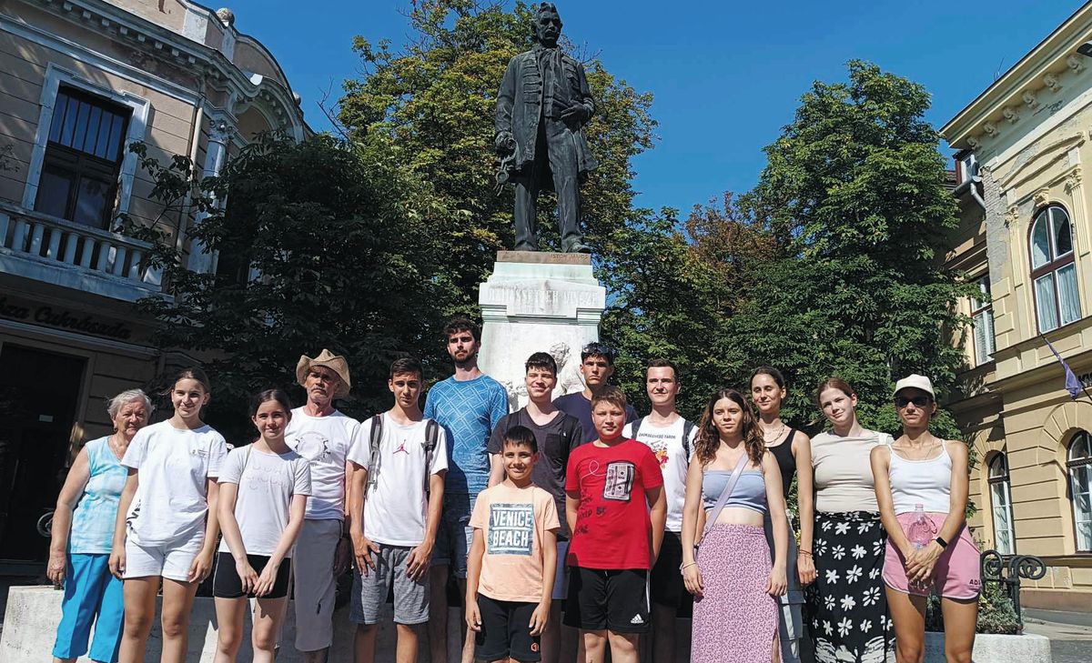 Az idén Sümegen fogadtak hat ceglédi fiatalt, akikhez a helyi ifjú városvédők és felnőtt segítők is csatlakoztak