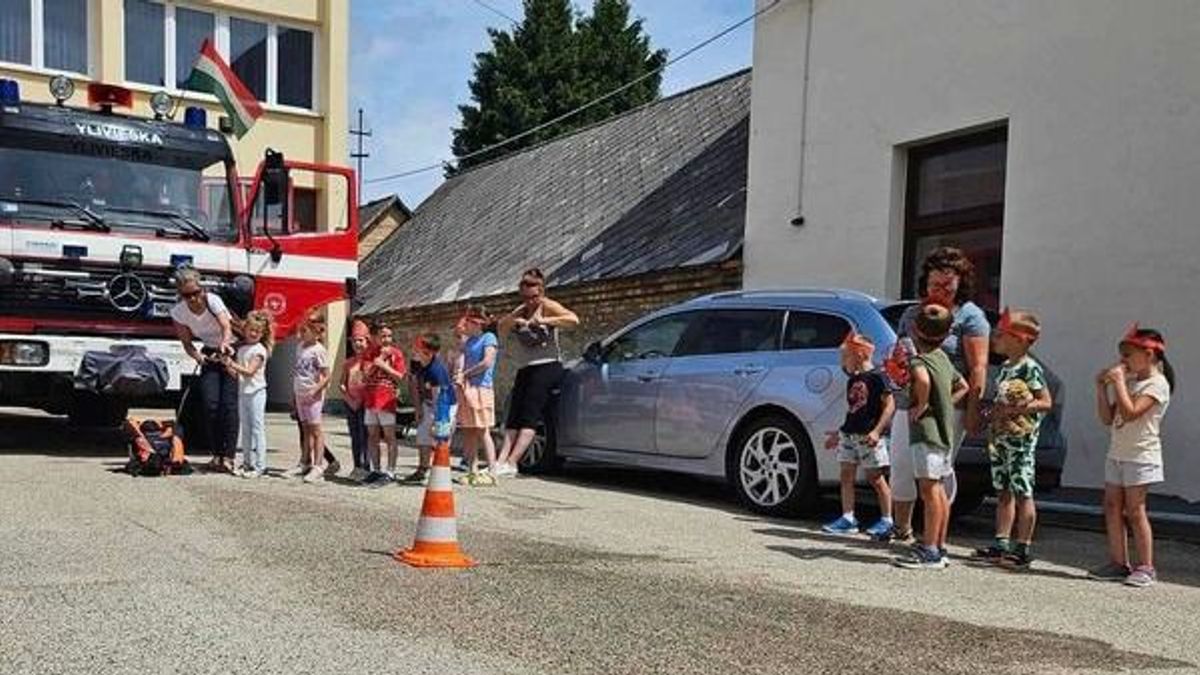 Táborozó gyerekek kalandja a Zirci Önkormányzati Tűzoltóságon