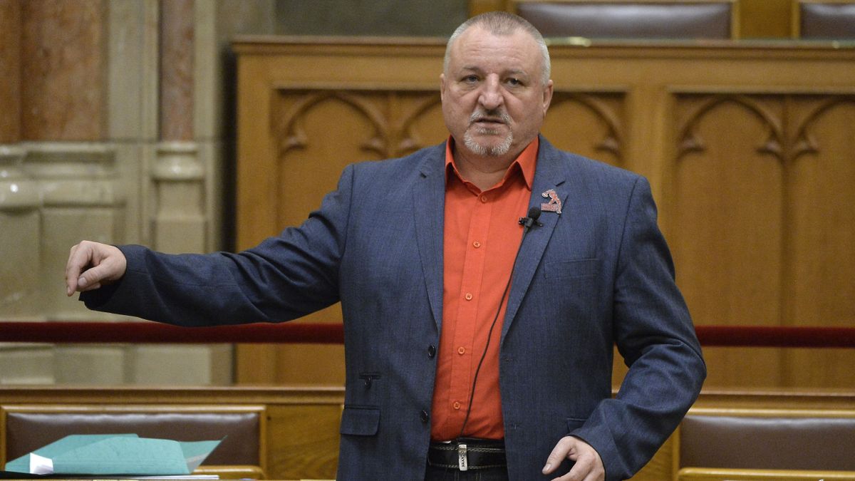 Komjáthi szerint nem lehet MSZP-s kilépési hullámról beszélni (videó)