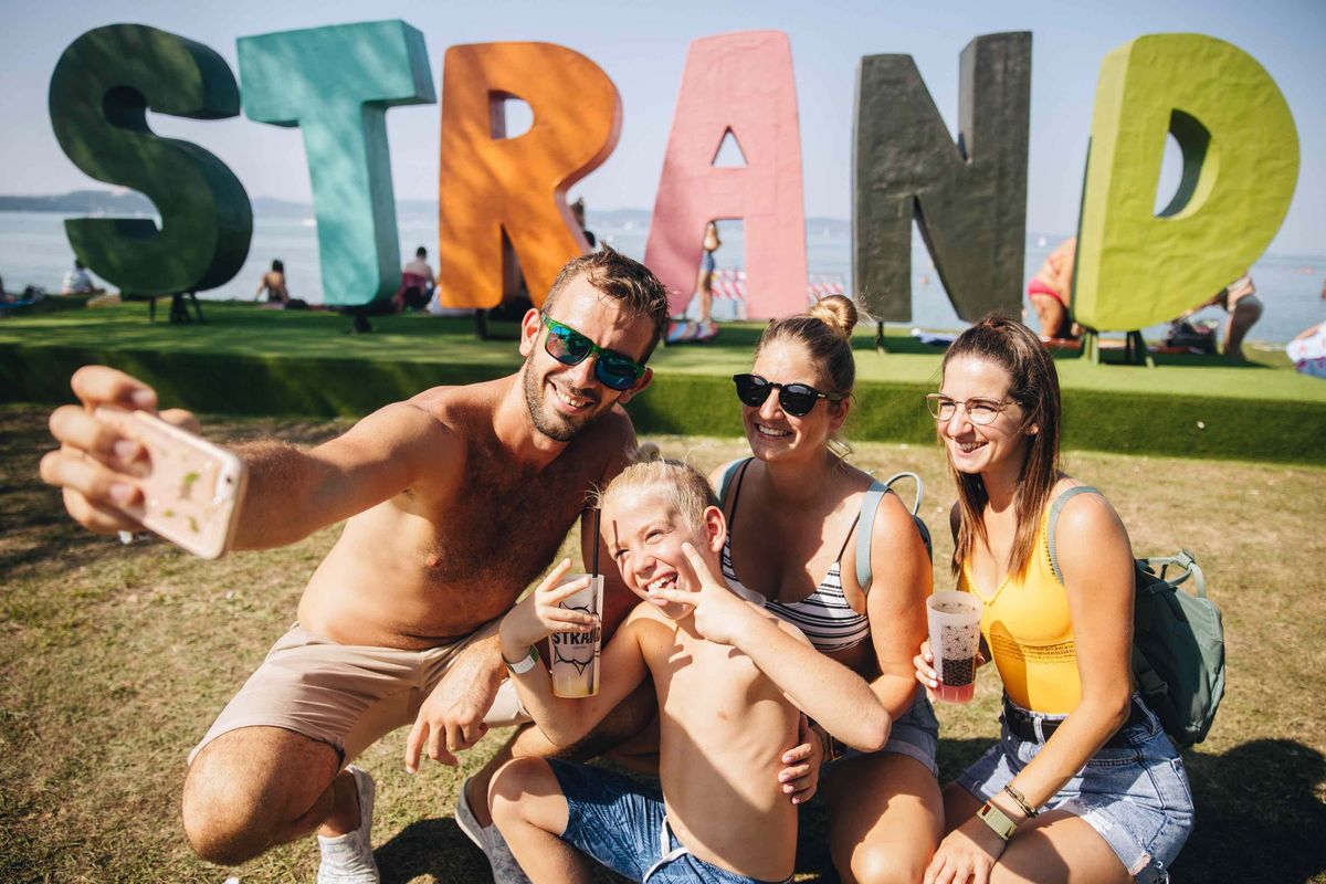 Augusztus 22. és 24. között Zamárdiban a STRAND Fesztiválon a koncertek mellett a fenntarthatóság is fókuszba kerül.