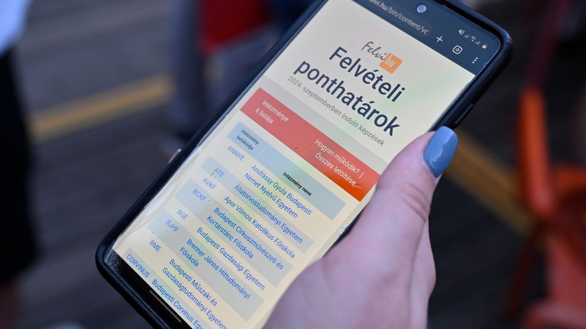 Sikeres volt a pótfelvételi: több mint 17 ezren adták be jelentkezésüket