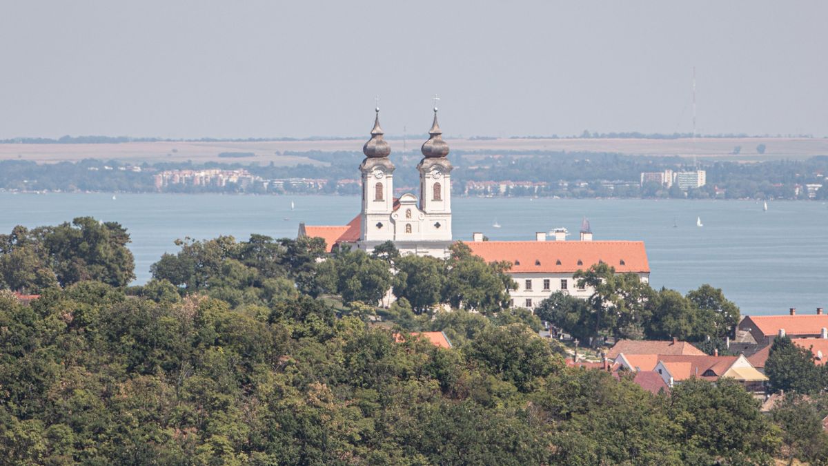 Hegyet másztunk Tihanyban: életre szóló élményt ad a látvány (képgaléria)