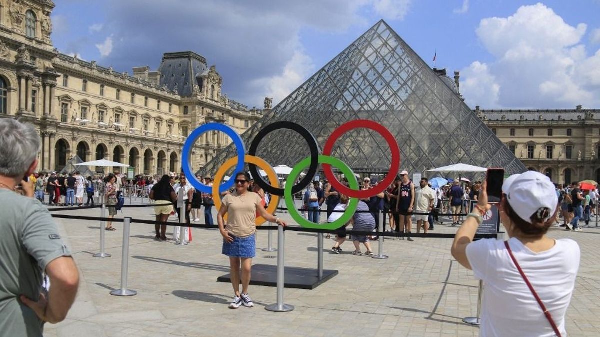 Sok párizsi megbánta már, hogy elmenekült a francia fővárosból a turistaáradat elől