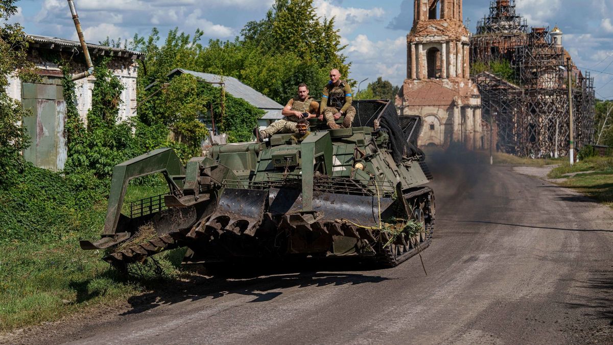 Zelenszkij: Ukrajna a szabályok szerint harcol – frissül