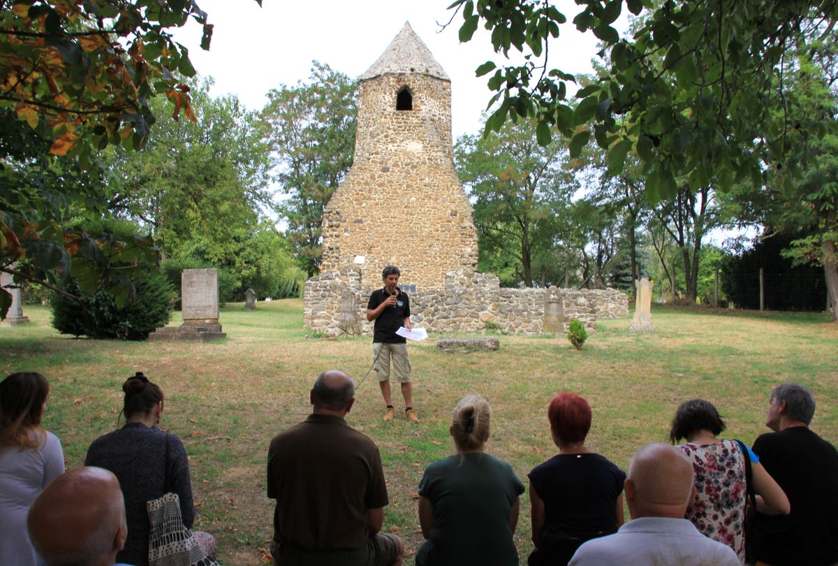 Az Avasi templomromnál várta az érdeklődőket a negyedik Monostori találkozó