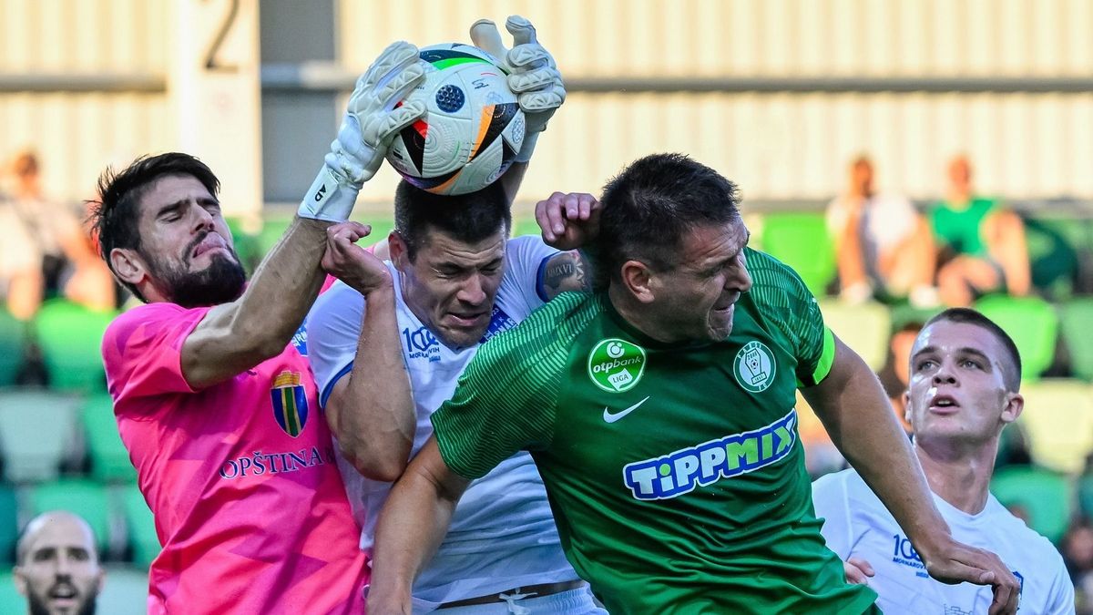 A Paks a meccs végén megszórta hazai pályán a montenegrói Mornart