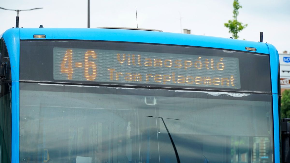 Csuklós buszokat lopott két fiatal, nem jutottak messzire
