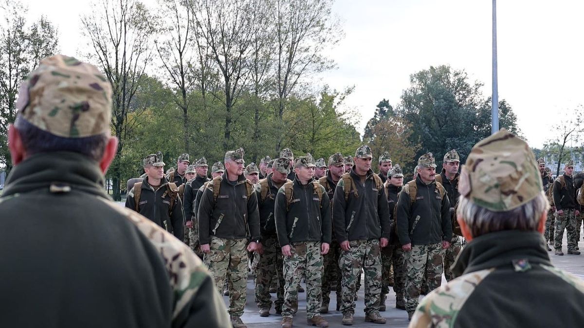 Pápai katonák is segítik az árvíz elleni védelmet