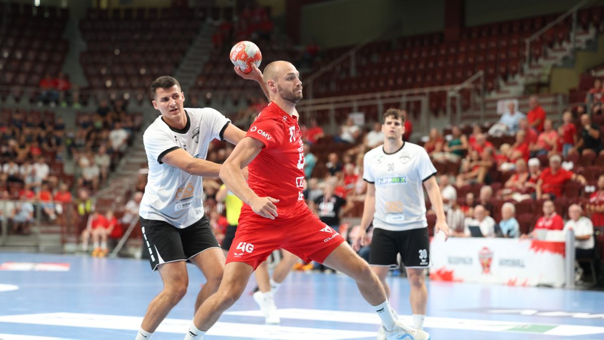 Elviheti a Szeged a Veszprém átlövőjét