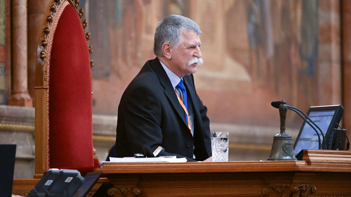 November közepén kezdi tárgyalni a költségvetés tervezetét a parlament