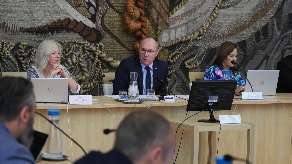 A veszprémi képviselő-testület megtartotta a 2019–2024-es önkormányzati ciklust lezáró közgyűlését (képgaléria, videó)