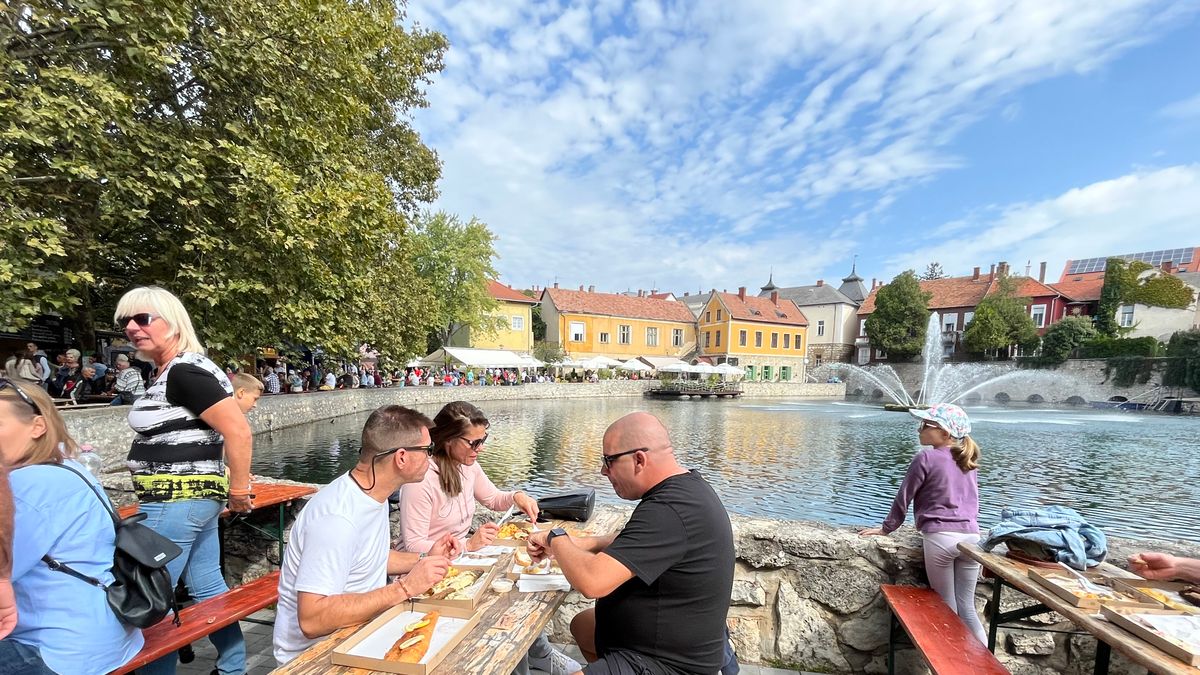 A tapolcai pisztráng- és borfesztivál sikerének titka a csodás környezet, a hal és a jó bor