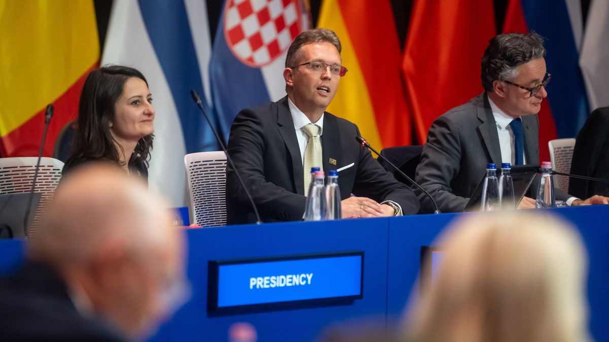 Hankó Balázs: a magyar modellt javasoljuk