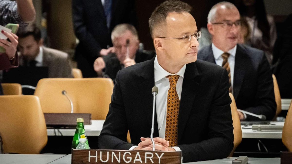 Szijjártó Péter: a nemzetközi politikának vissza kell térnie a kölcsönös tisztelet talajára (videó)