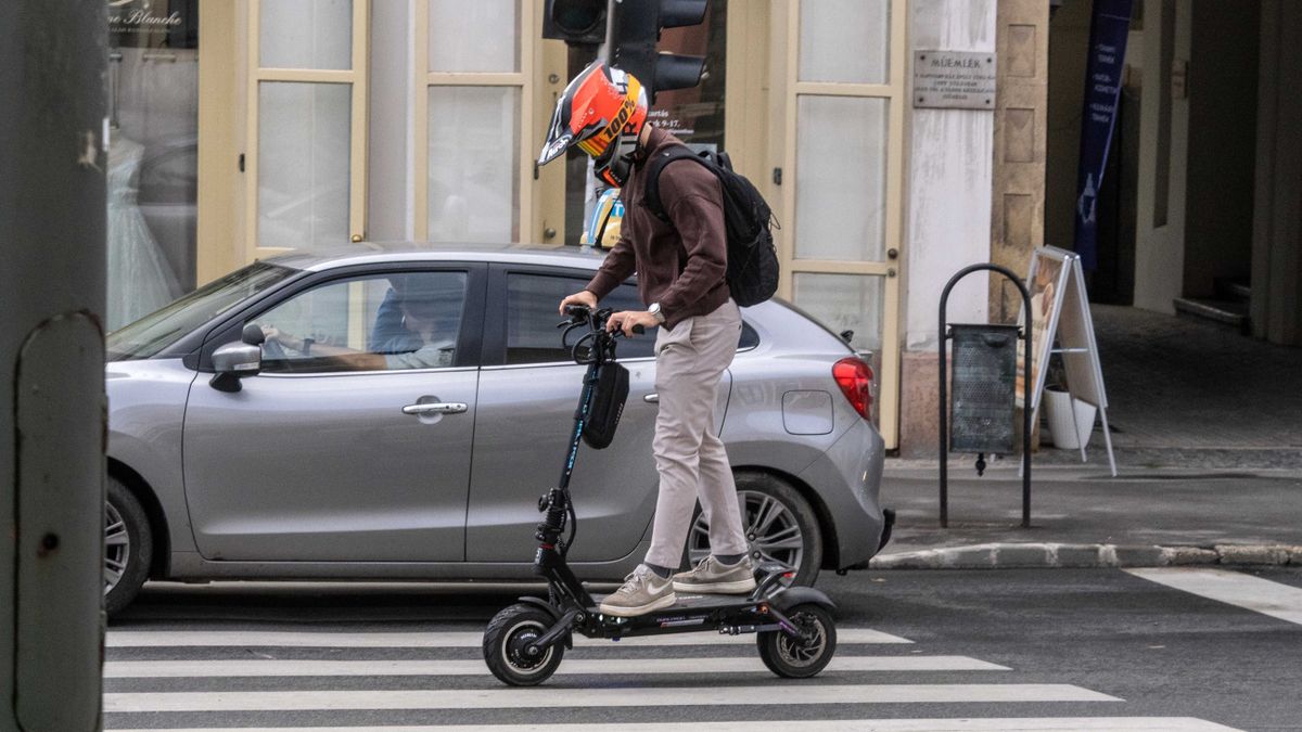 Elektromos roller: áldás vagy átok? (fotók, videó)