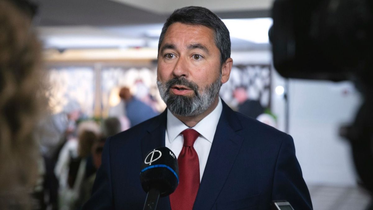 Hidvéghi Balázs váltja Dömötör Csabát a Miniszterelnöki Kabinetiroda parlamenti államtitkáraként