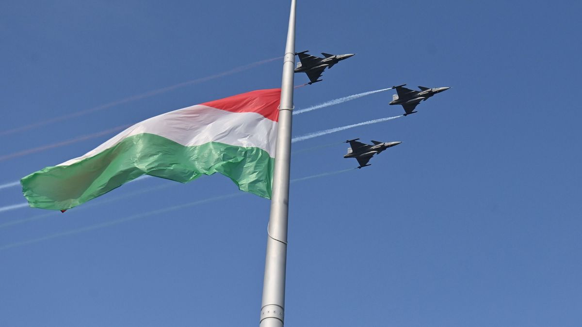 Kiképzési gyakorlatot tartanak a honvédség Gripenjei