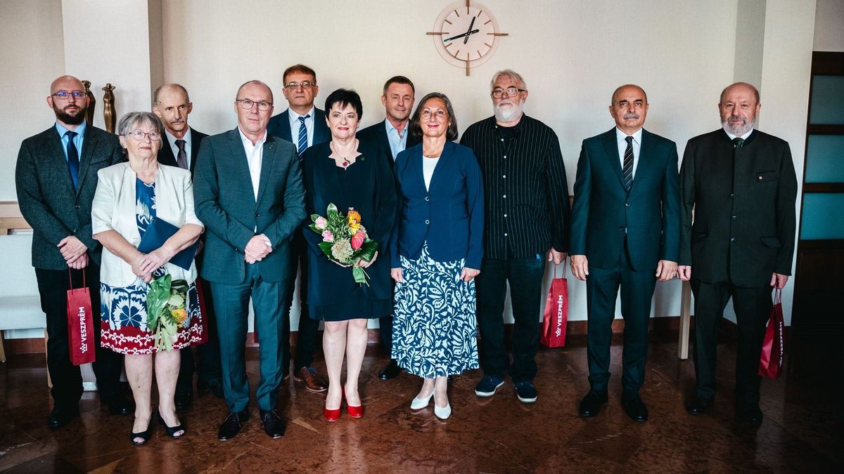 Akikre büszkék vagyunk: a város nevében köszöntötték az állami kitüntetésben részesült veszprémieket