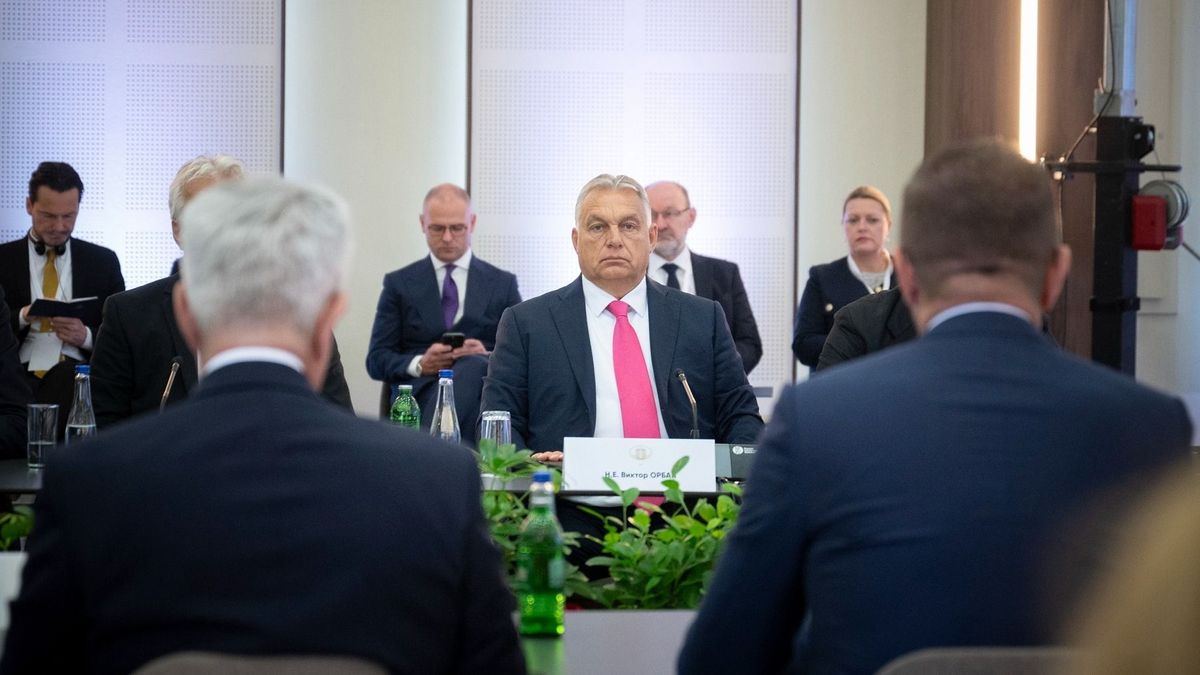 Orbán Viktor: csak együtt védhetjük meg Európát hosszú távon és tartósan az illegális migránsoktól