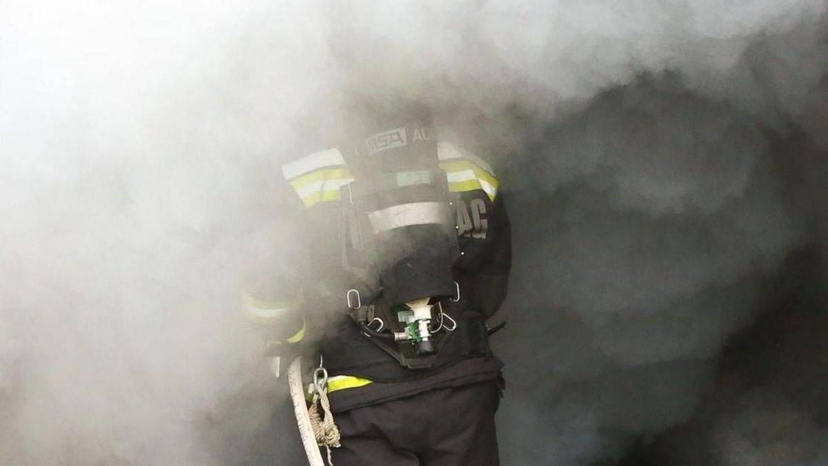 Kigyulladt egy garázs Pápán