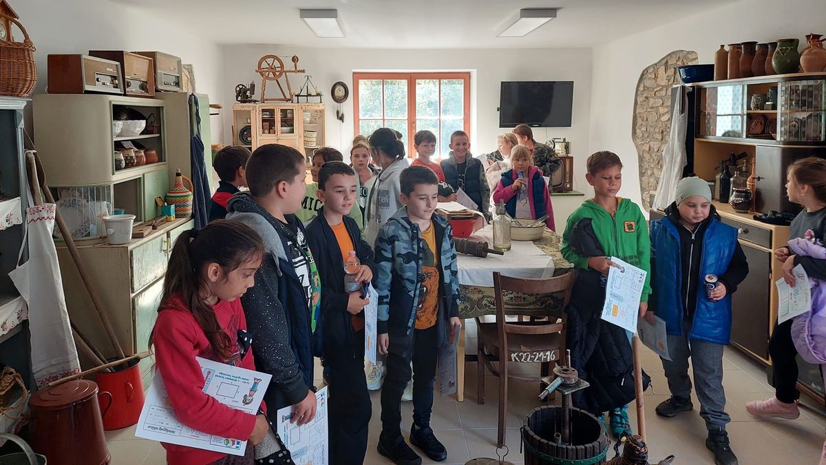 Látogatóban a Kultúr-Tárháznál