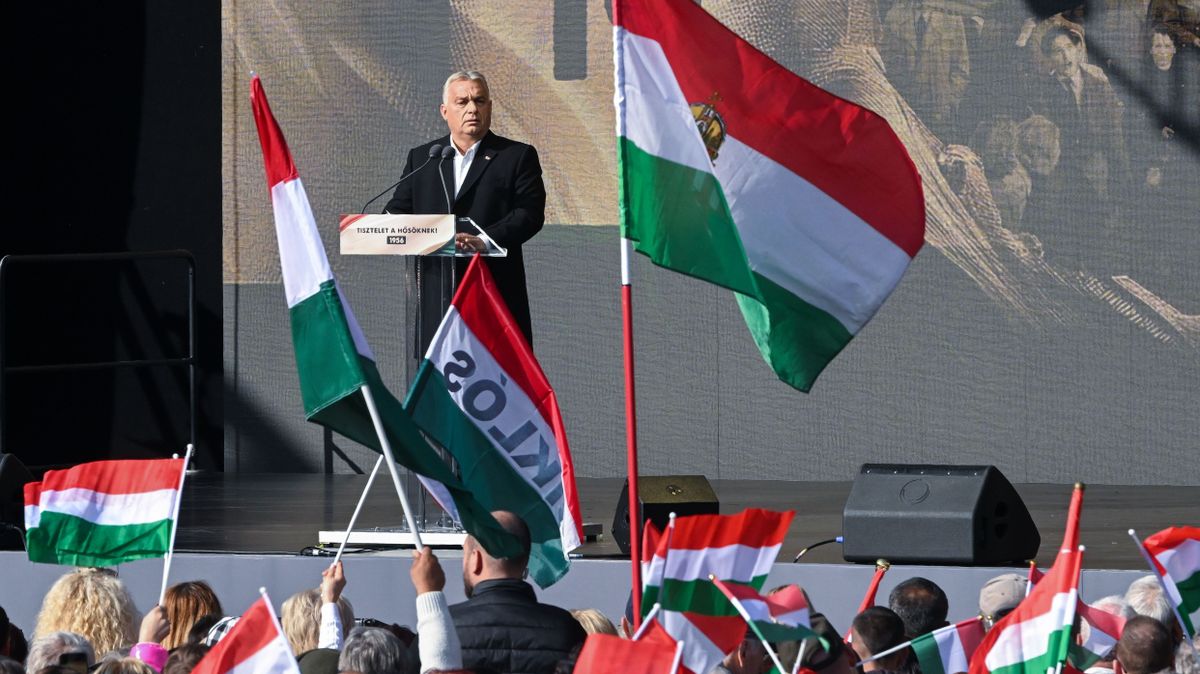 Orbán Viktor: a magyar szabadságért most azzal tehetjük a legtöbbet, hogy nem veszünk részt mások háborújában