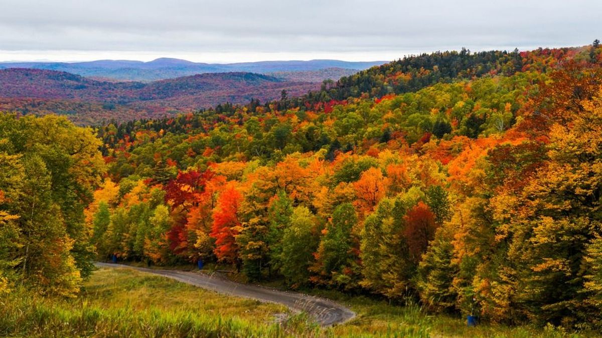 Sok felhő, néhány órás napsütés