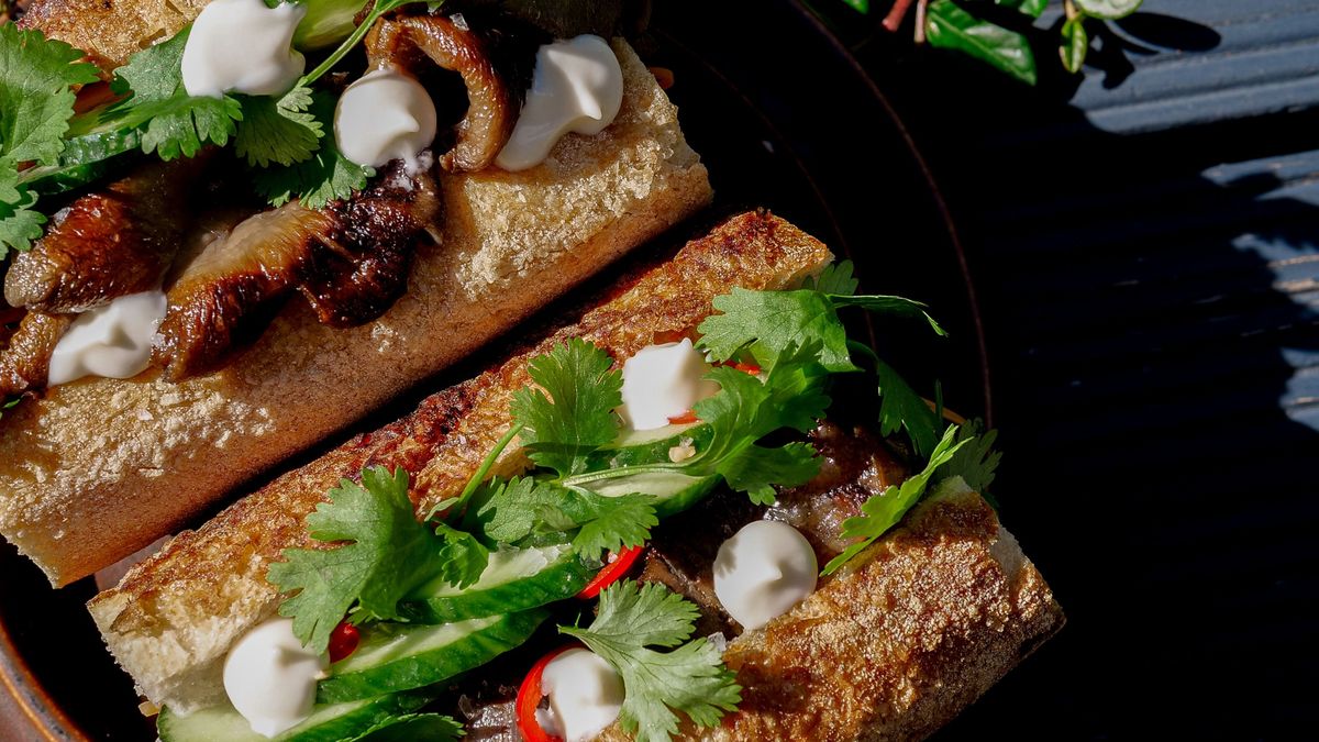 Gasztrohegy: ezer színben pompázó hegyoldal, színes erdei menü