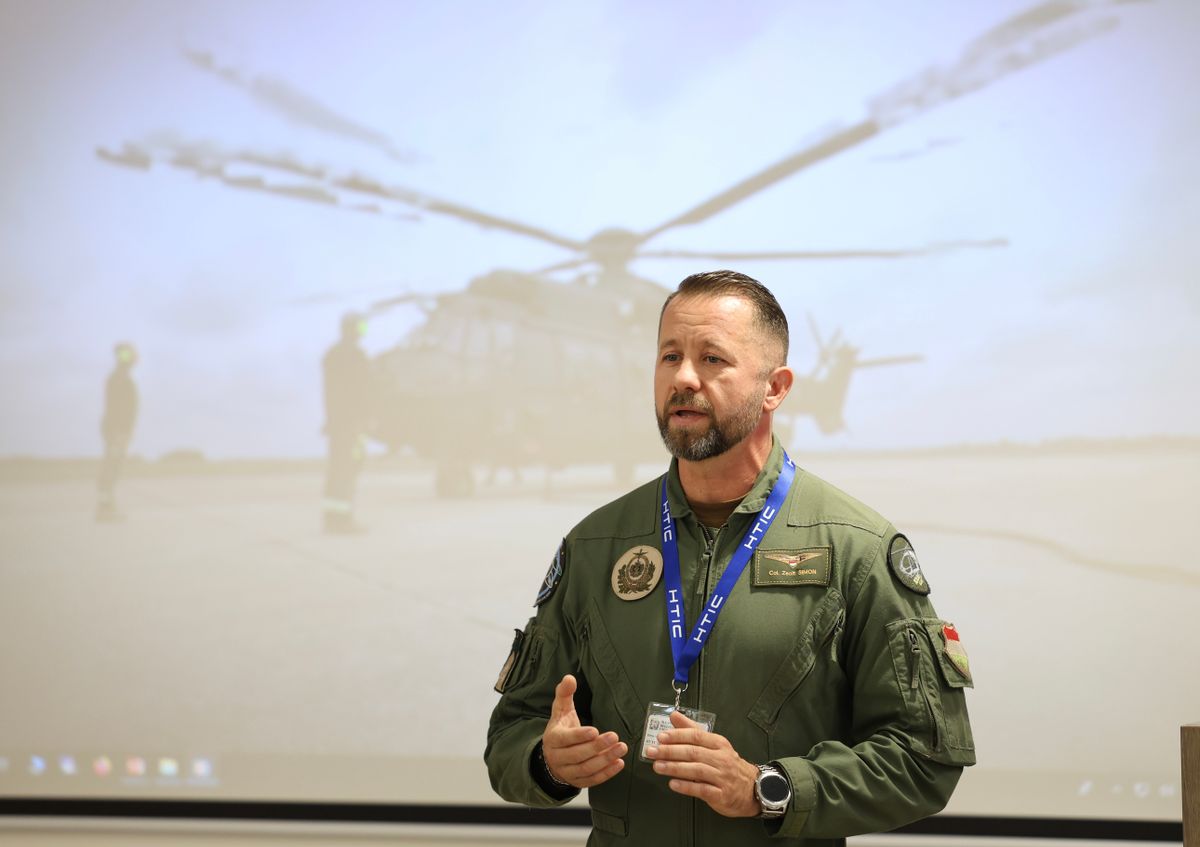 A pápai MH. 47. Bázisrepülőtéren zajló helikopter gyakorlatba a szakmai napon a sajtó munkatársai is bepillantást nyerhettek.