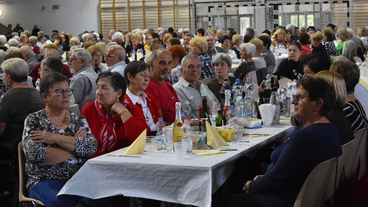 Állandósítja a kormány a 13. havi nyugdíjat