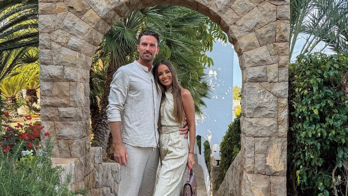 A szivárvány is őt csodálja: így ragyogott a nászútján Sydney van den Bosch