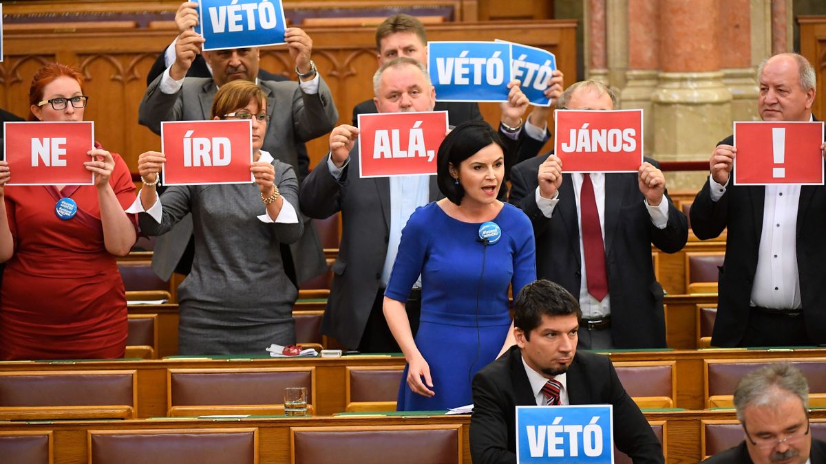 Az EJEB szerint is jogos a házszabályt megsértő ellenzéki képviselők büntetése