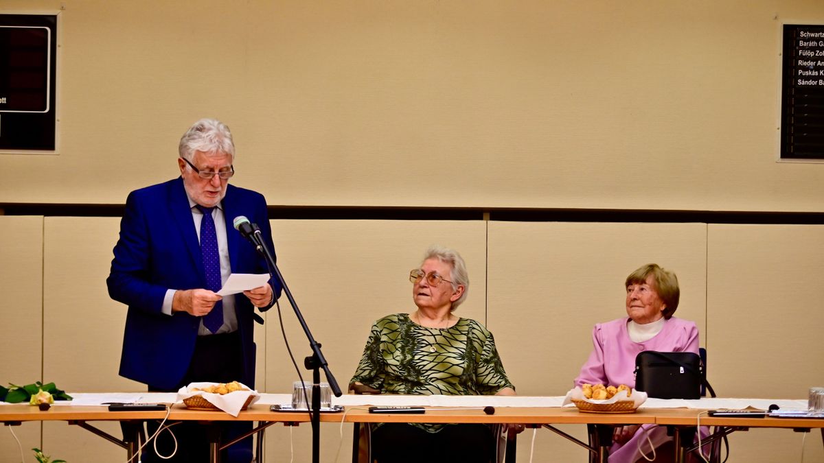 Emlékdiplomás pedagógusok