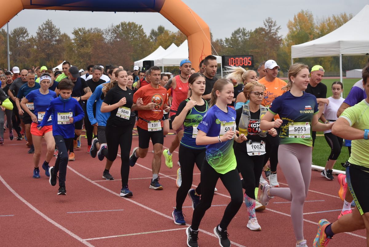 Sport CentRUN futóverseny a Pápai Sport Centrumban