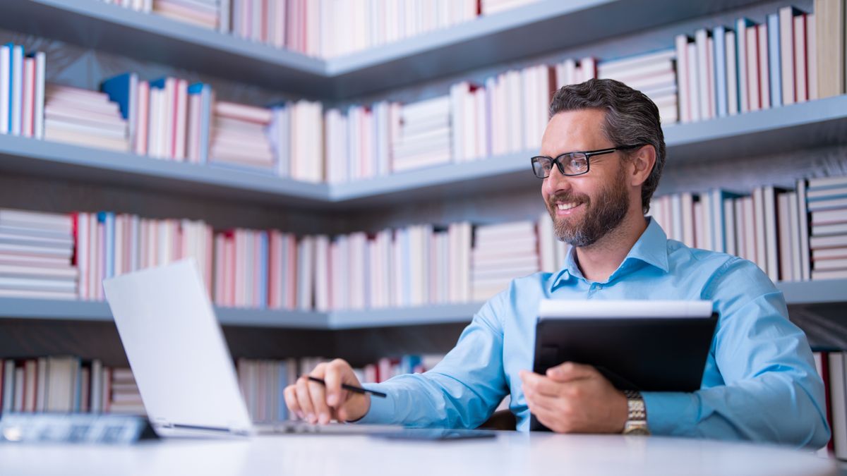 Eredményesen zajlik a pedagógusok számára előírt képzés