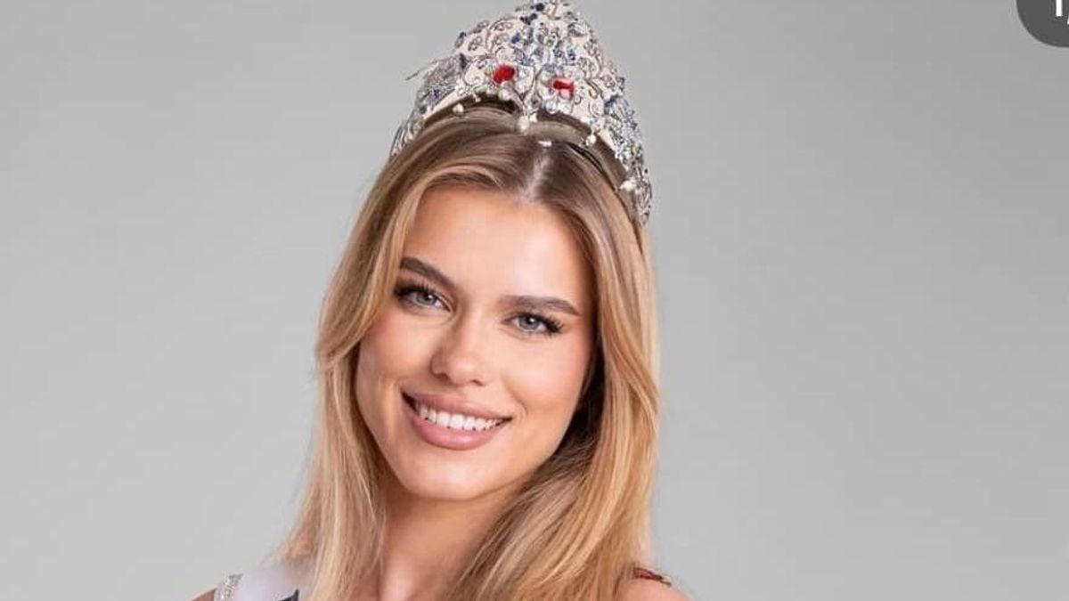 Így festett a Miss Universe Hungary győztese a gimnáziumi tablóképén