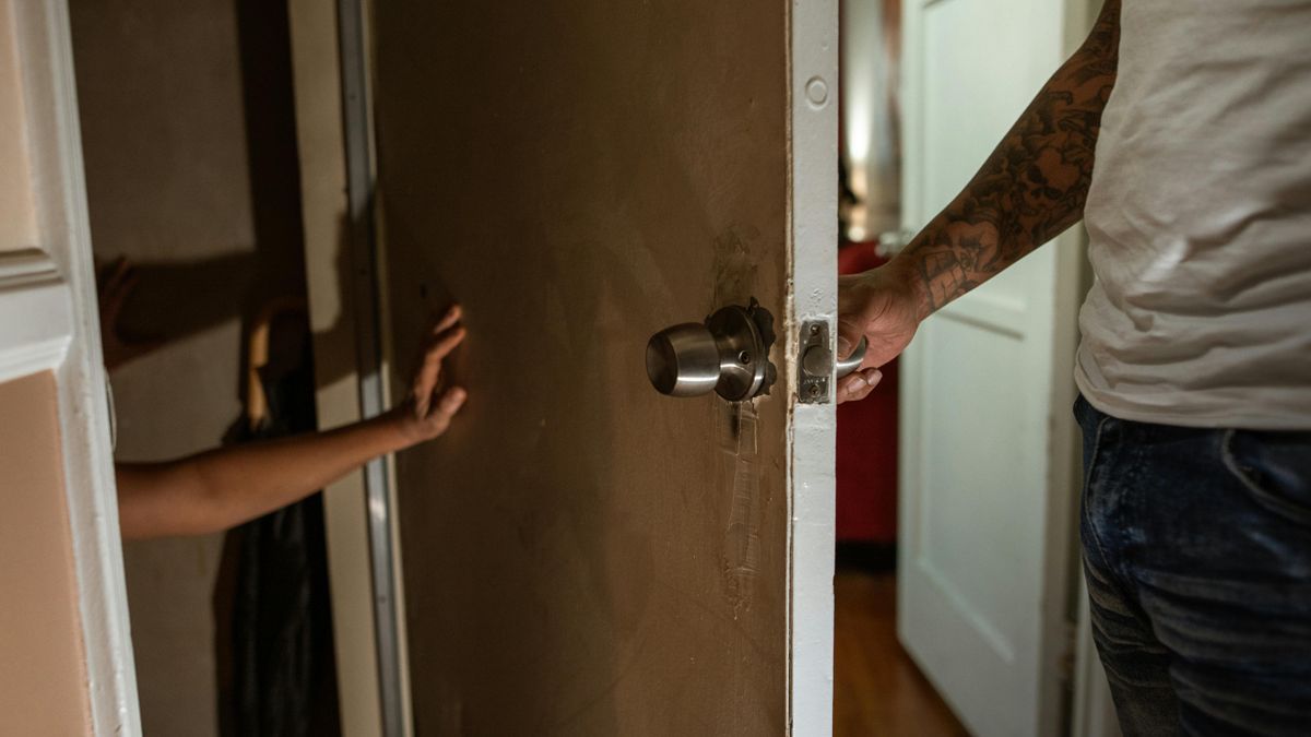 Bántalmazta és korlátozta volt élettársát az erőszakos férfi